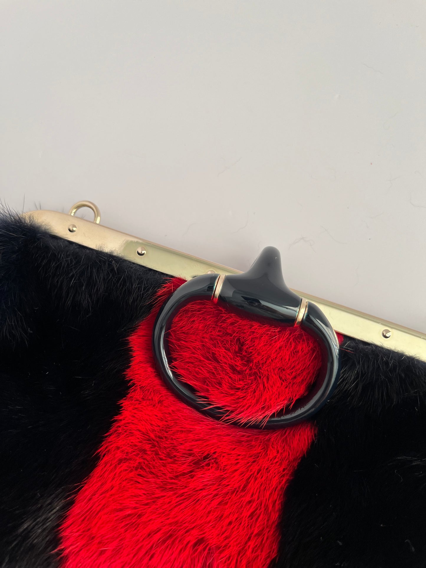 Gucci black and red stripes fur shoulder bag