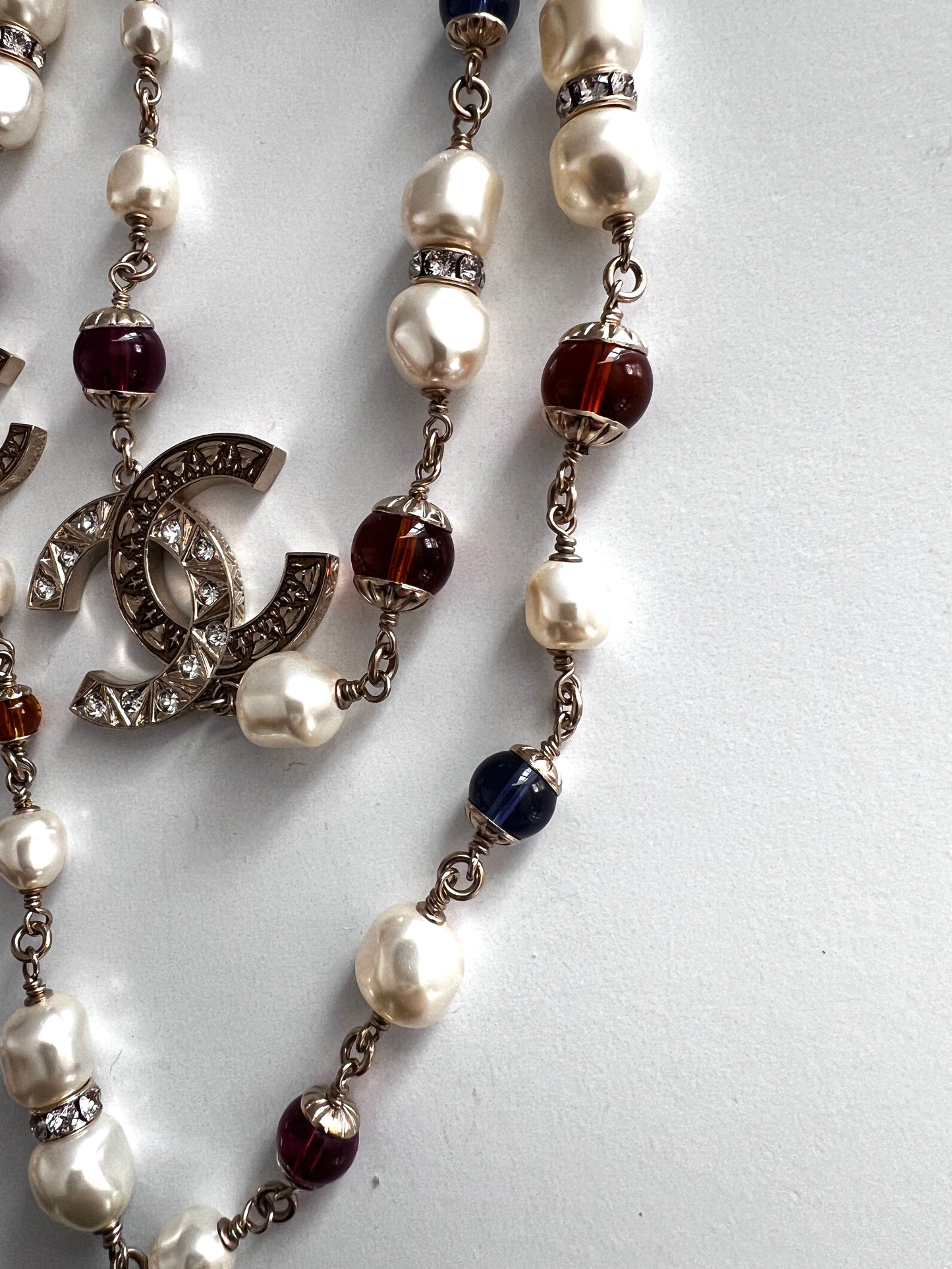 Vintage Chanel Faux pearl and Resin necklace