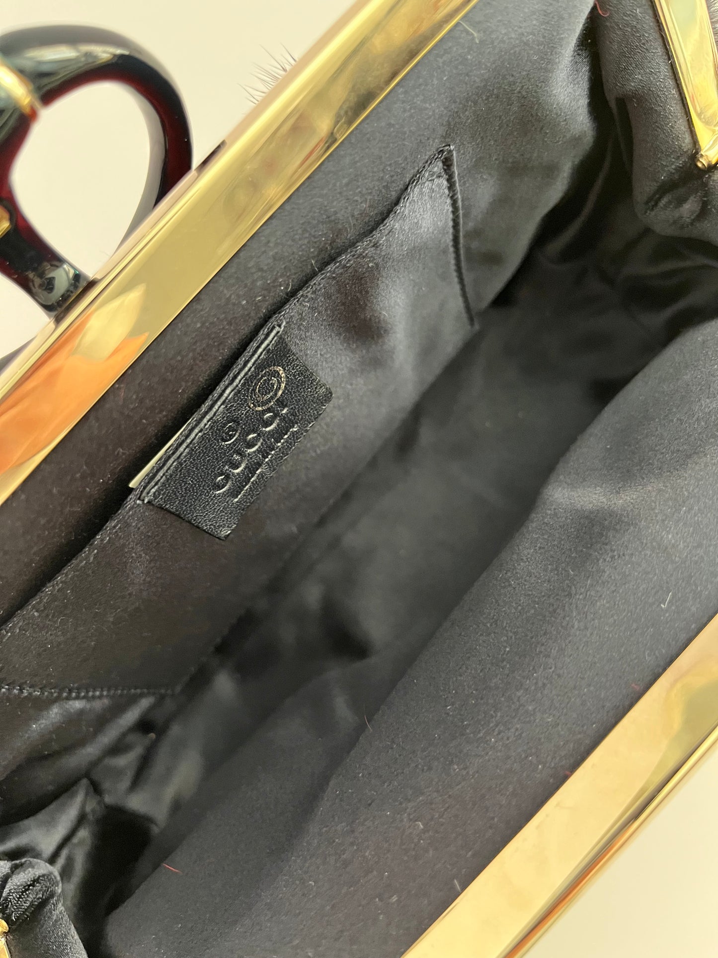 Gucci black and red stripes fur shoulder bag