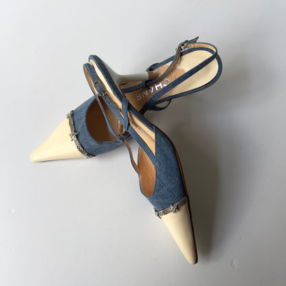 NWOT! Chanel Blue/Cream Denim Leather Crystal Embellished Pointed Toe Slingback Sandals Size6.5