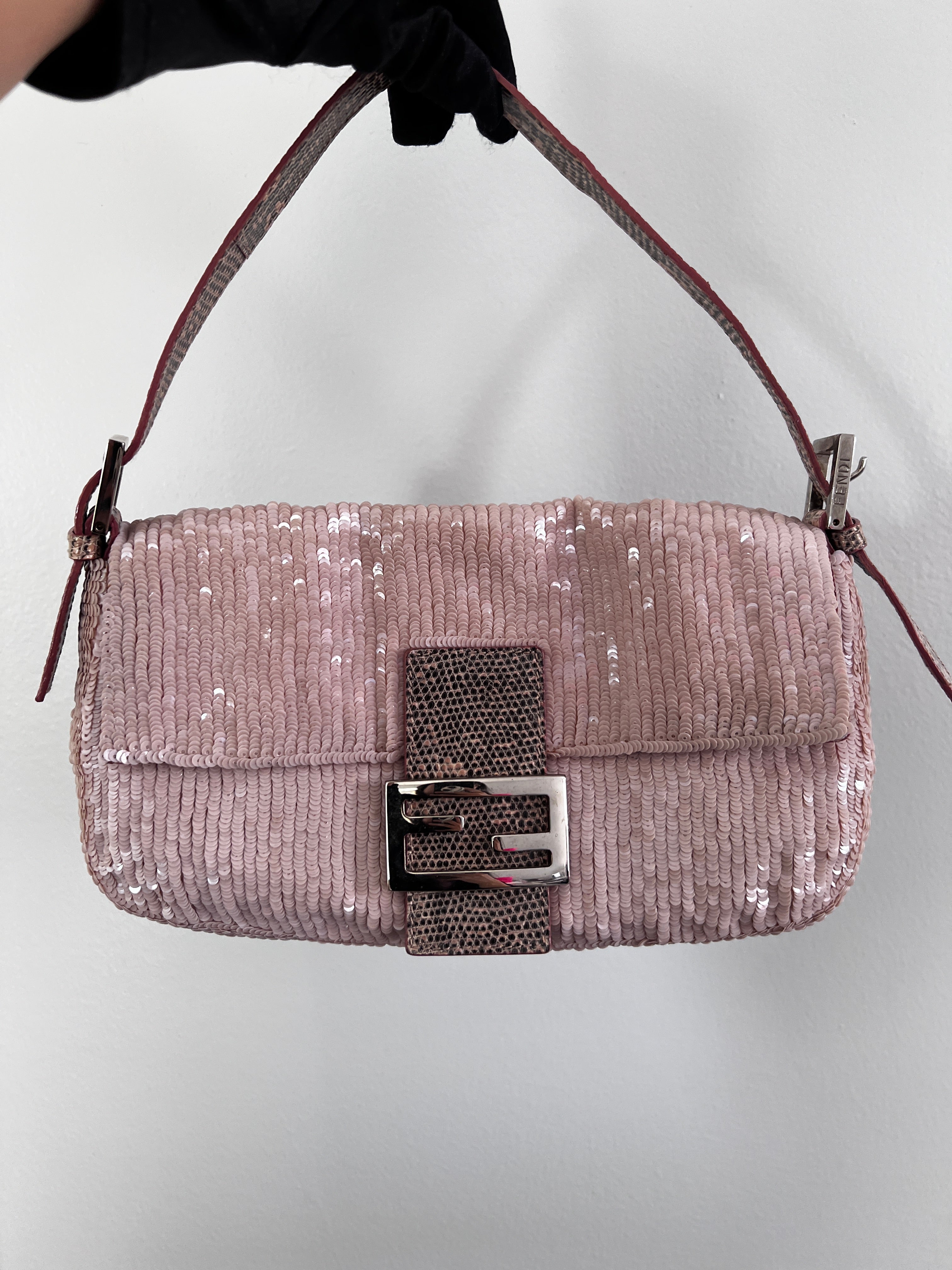 SAKURA　FENDI Vintage Fendi Sakura pink sequin baguette – LuxuryEliteFinds