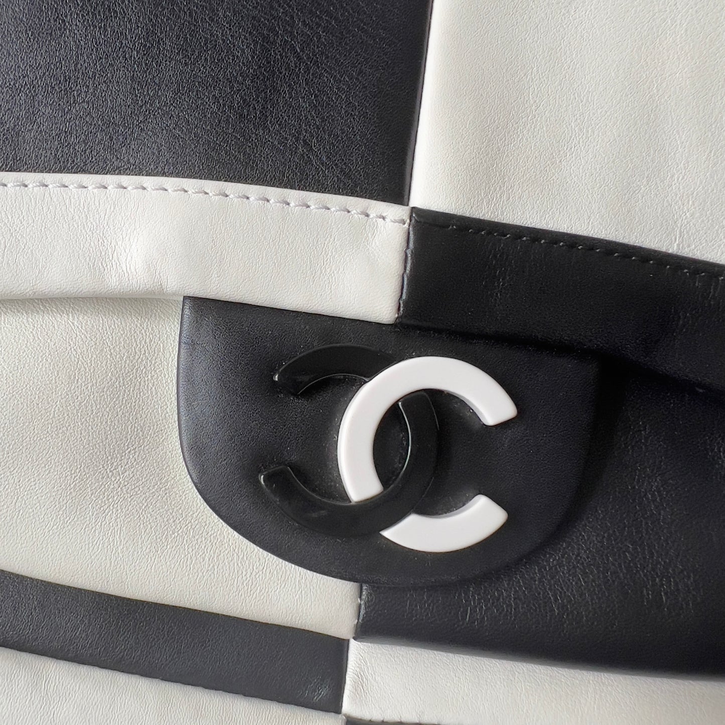 Chanel Bicolor Small Flap bag Black/white
