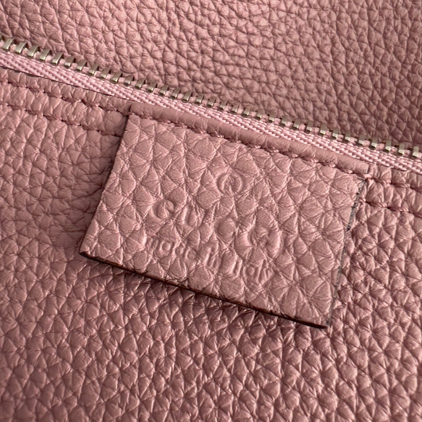 Gucci Grained Pink Hobo Small size