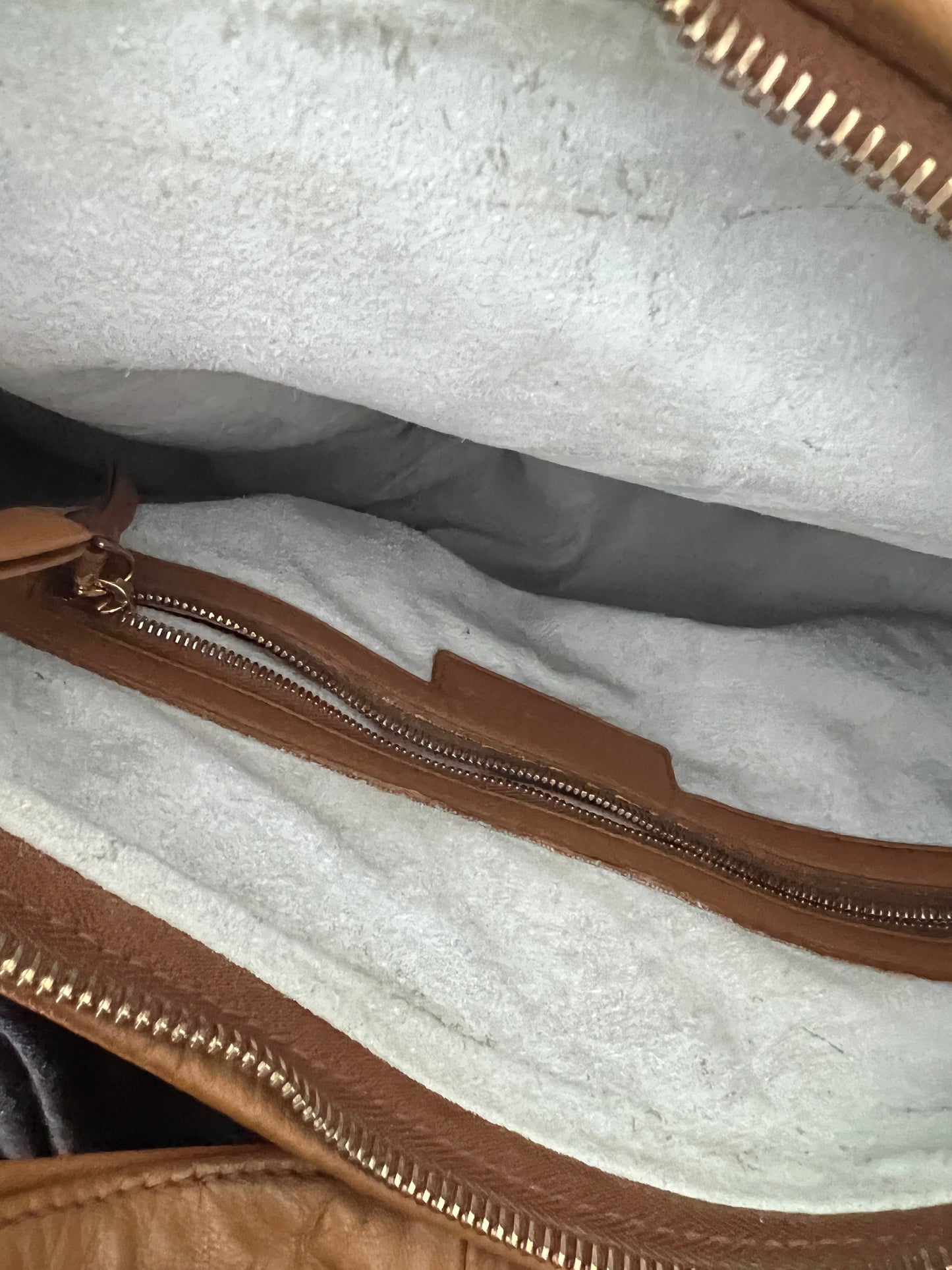 Bottega Veneta Intrecciato Small Veneta Hobo